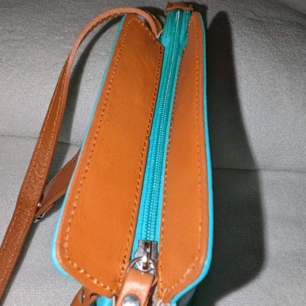 Valentina soft pebbled leather crossbody bag. - Picture 9 of 12